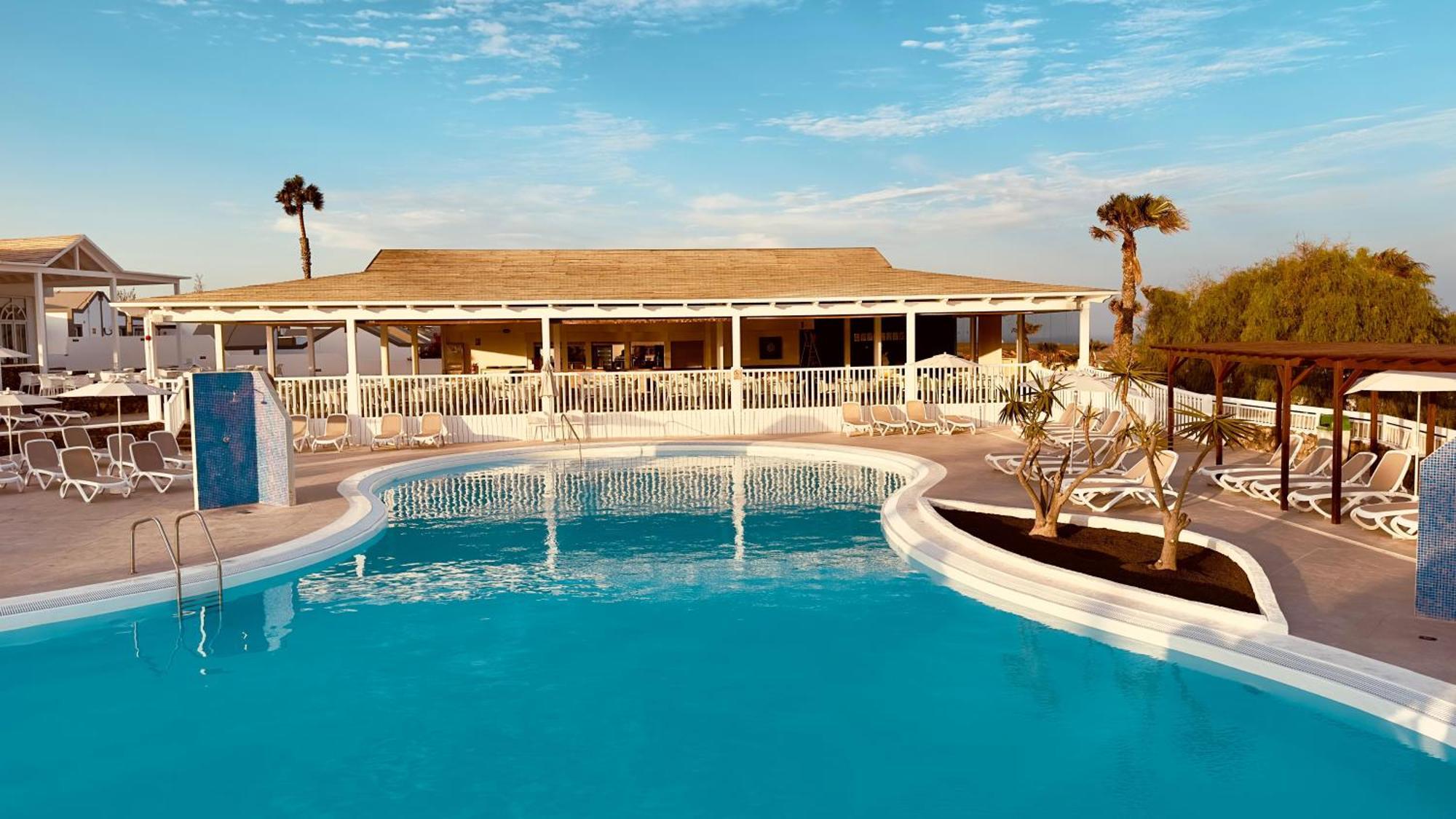 Aparthotel Caleta Dorada